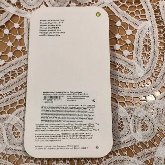 🦋Apple iPhone 8 Plus Silicone Case - Picture 4 of 4